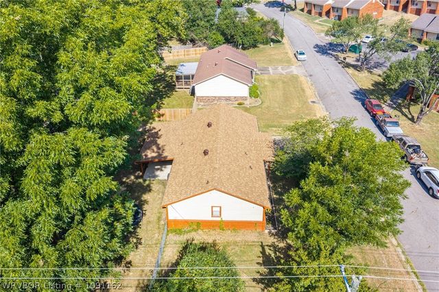 2908 Madeline Drive, Van Buren, AR 72956