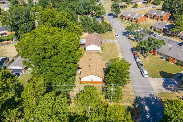 2908 Madeline Drive, Van Buren, AR 72956