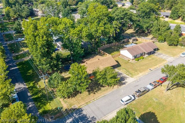 2908 Madeline Drive, Van Buren, AR 72956