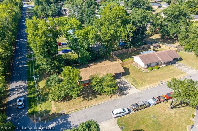 2908 Madeline Drive, Van Buren, AR 72956