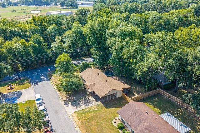 2908 Madeline Drive, Van Buren, AR 72956