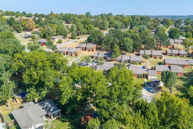 2908 Madeline Drive, Van Buren, AR 72956
