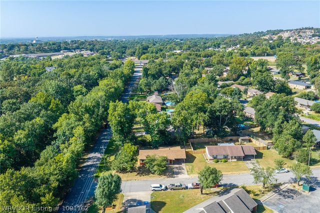 2908 Madeline Drive, Van Buren, AR 72956