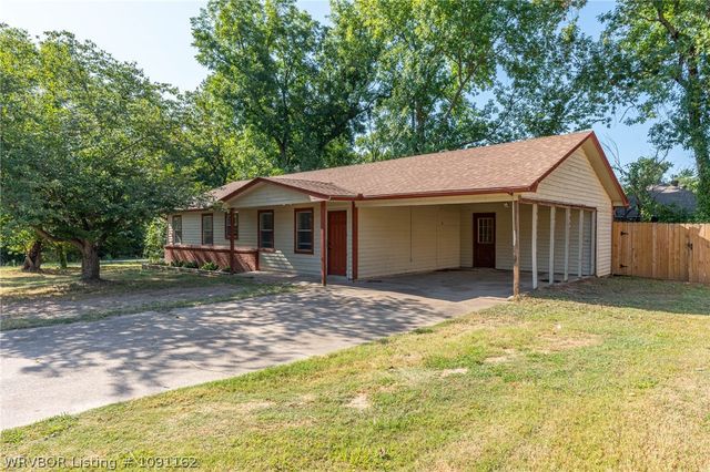 2908 Madeline Drive, Van Buren, AR 72956