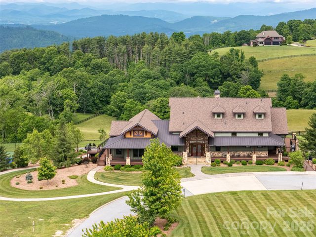 189 Dancing Bear Drive, Hendersonville, NC 28792