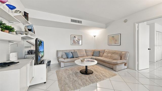 2525 GULF OF MEXICO DRIVE 7B, Longboat Key, FL 34228
