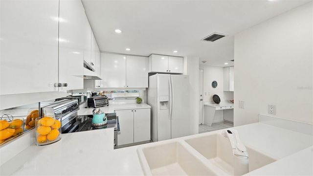 2525 GULF OF MEXICO DRIVE 7B, Longboat Key, FL 34228