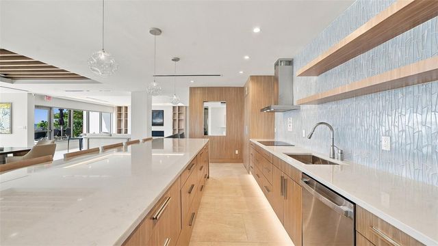 2525 GULF OF MEXICO DRIVE 7B, Longboat Key, FL 34228