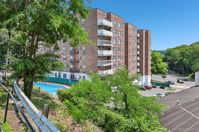 632 Palmer Road 6F, Yonkers, NY 10701