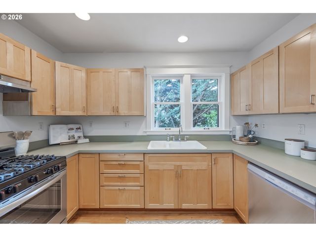 4616 Se BOISE St, Portland, OR 97206