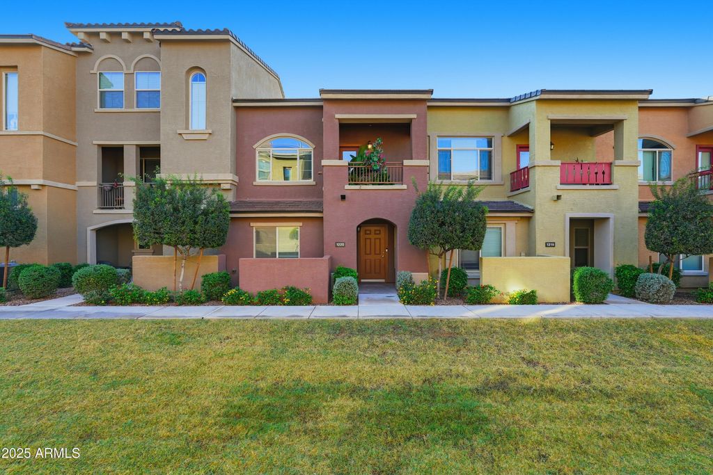 240 W JUNIPER Avenue 1220, Gilbert, AZ 85233