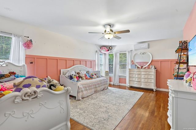 202 SUTTON DR, San Antonio, TX 78228