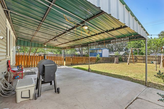 202 SUTTON DR, San Antonio, TX 78228