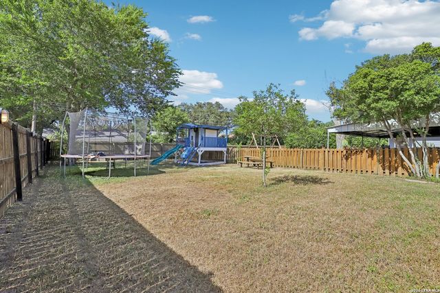 202 SUTTON DR, San Antonio, TX 78228