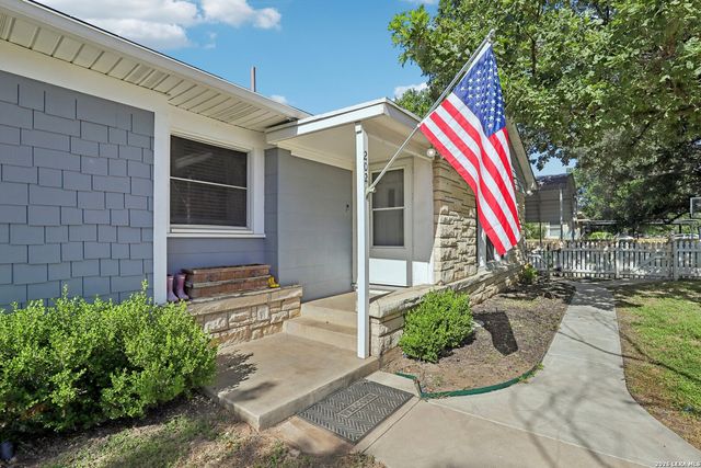 202 SUTTON DR, San Antonio, TX 78228