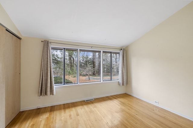 9 Peacock Farm Road, Lexington, MA 02421