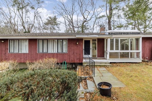 9 Peacock Farm Road, Lexington, MA 02421