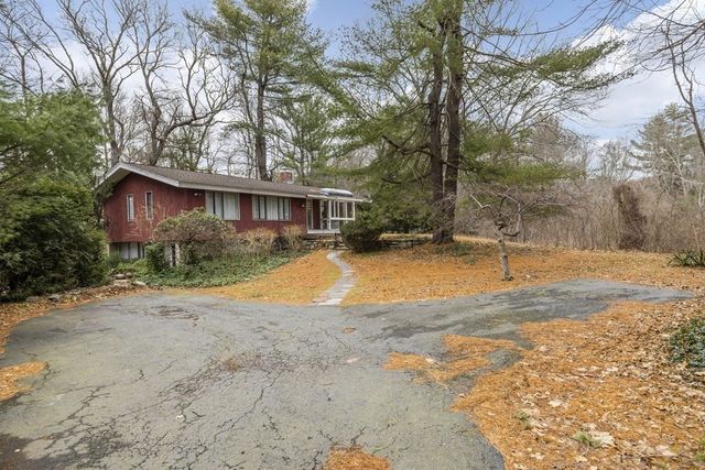 9 Peacock Farm Road, Lexington, MA 02421
