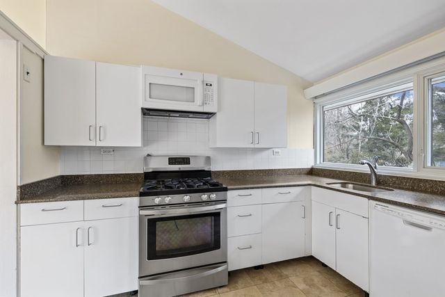 9 Peacock Farm Road, Lexington, MA 02421