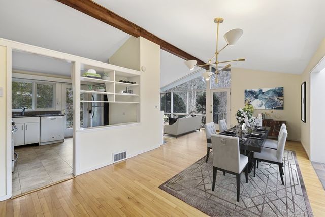 9 Peacock Farm Road, Lexington, MA 02421