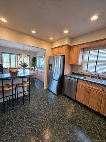 90-17 165th Avenue, Howard Beach, NY 11414