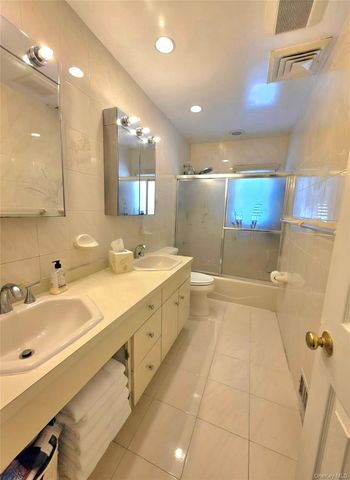 90-17 165th Avenue, Howard Beach, NY 11414
