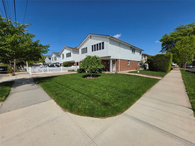 90-17 165th Avenue, Howard Beach, NY 11414