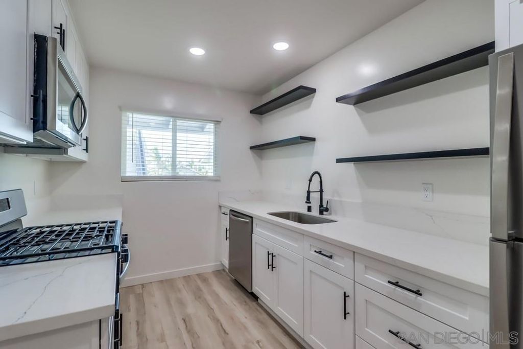 1478 Hornblend Street, San Diego, CA 92109 — photo 3