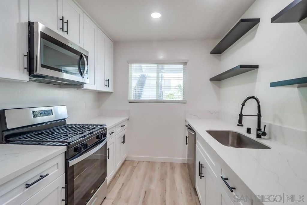1478 Hornblend Street, San Diego, CA 92109 — photo 4