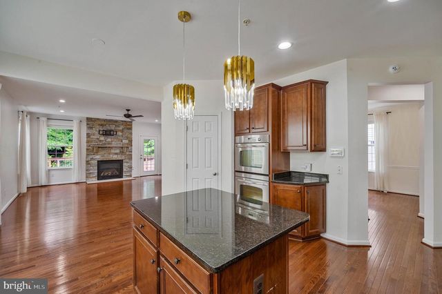 3461 EAGLE RIDGE DR, Woodbridge, VA 22191