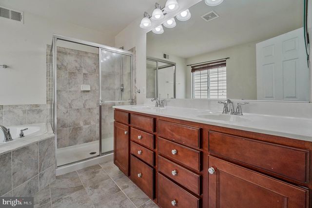 3461 EAGLE RIDGE DR, Woodbridge, VA 22191