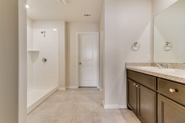 711 Durango Lane, Cleburne, TX 76033