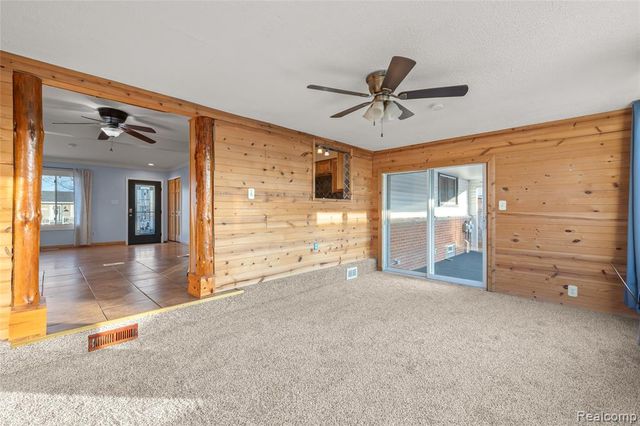 27228 Weddel Avenue, Brownstown, MI 48183