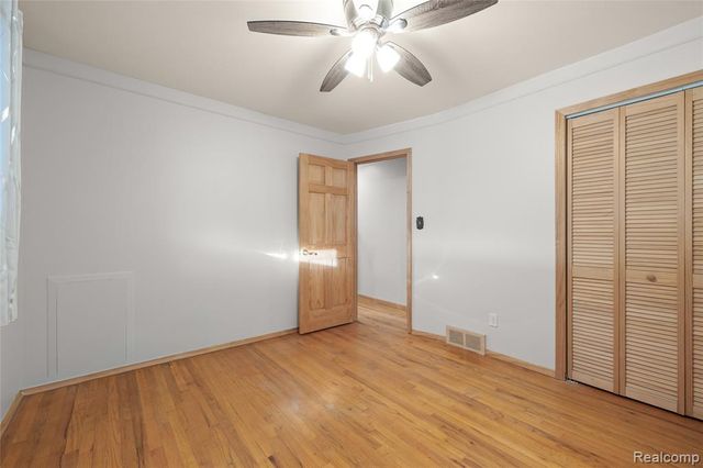 27228 Weddel Avenue, Brownstown, MI 48183