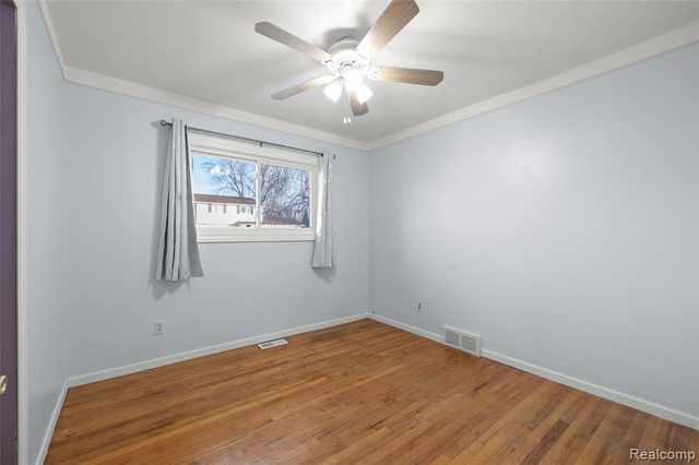 27228 Weddel Avenue, Brownstown, MI 48183