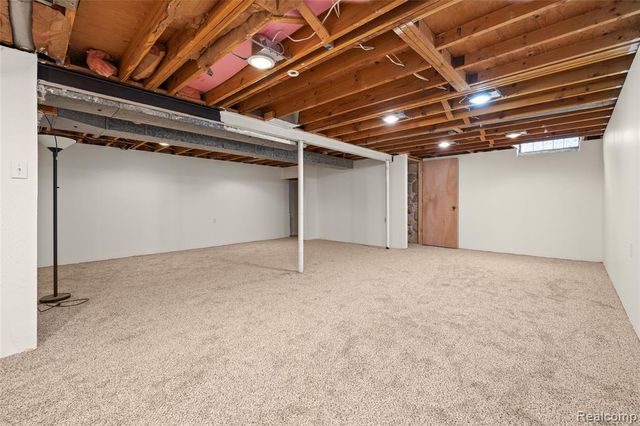 27228 Weddel Avenue, Brownstown, MI 48183