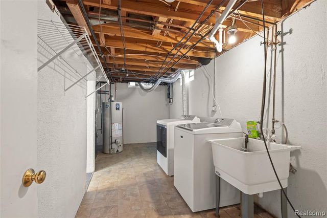 27228 Weddel Avenue, Brownstown, MI 48183