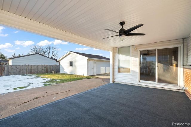 27228 Weddel Avenue, Brownstown, MI 48183