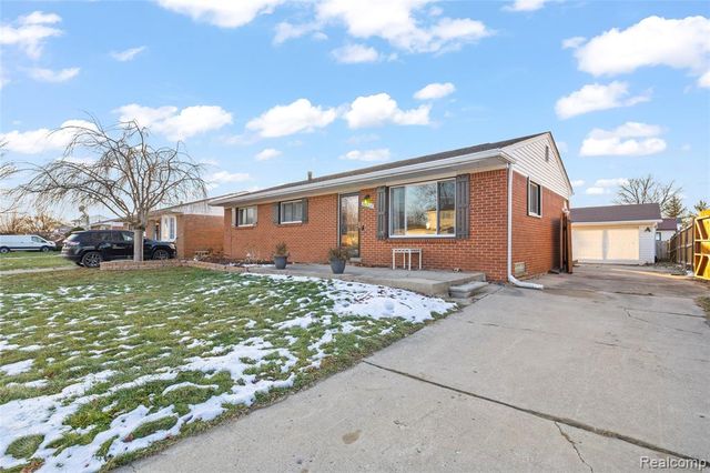 27228 Weddel Avenue, Brownstown, MI 48183