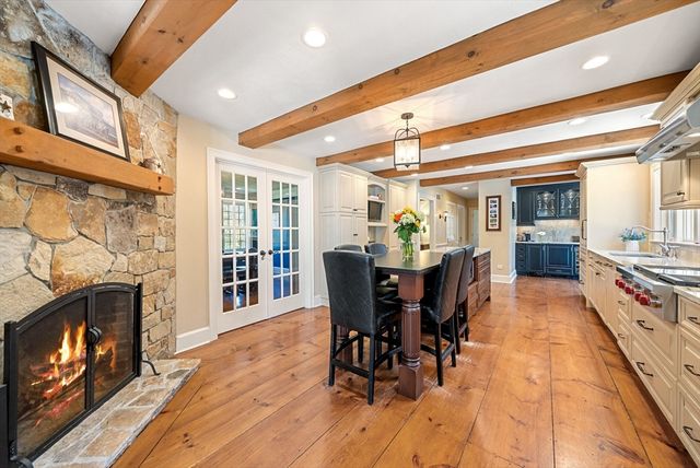 23 Old Farm Rd, Hopkinton, MA 01748