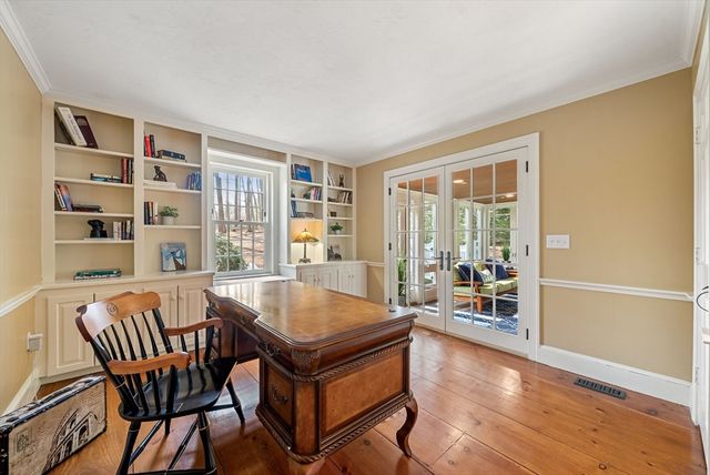 23 Old Farm Rd, Hopkinton, MA 01748