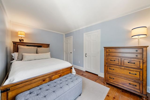 23 Old Farm Rd, Hopkinton, MA 01748