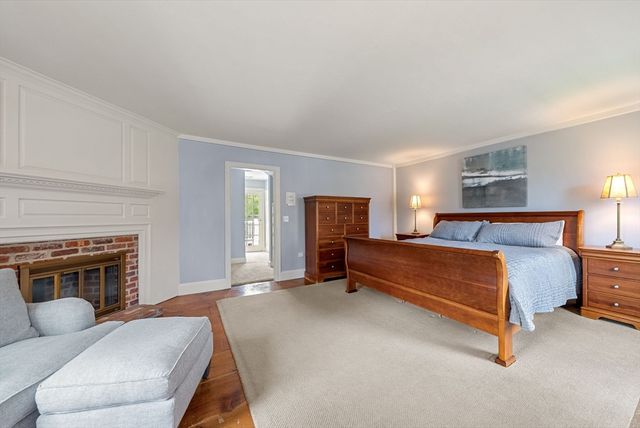 23 Old Farm Rd, Hopkinton, MA 01748
