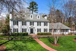 23 Old Farm Rd, Hopkinton, MA 01748