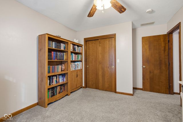 11066 N Eagles Nest Court, Fairland, IN 46126