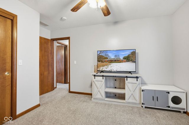 11066 N Eagles Nest Court, Fairland, IN 46126