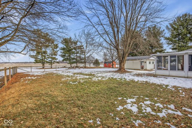 11066 N Eagles Nest Court, Fairland, IN 46126