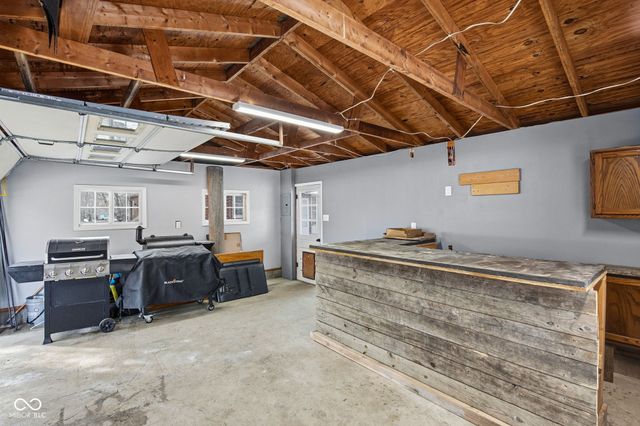 11066 N Eagles Nest Court, Fairland, IN 46126