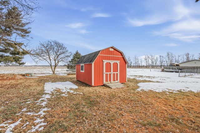 11066 N Eagles Nest Court, Fairland, IN 46126