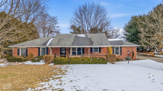 11066 N Eagles Nest Court, Fairland, IN 46126